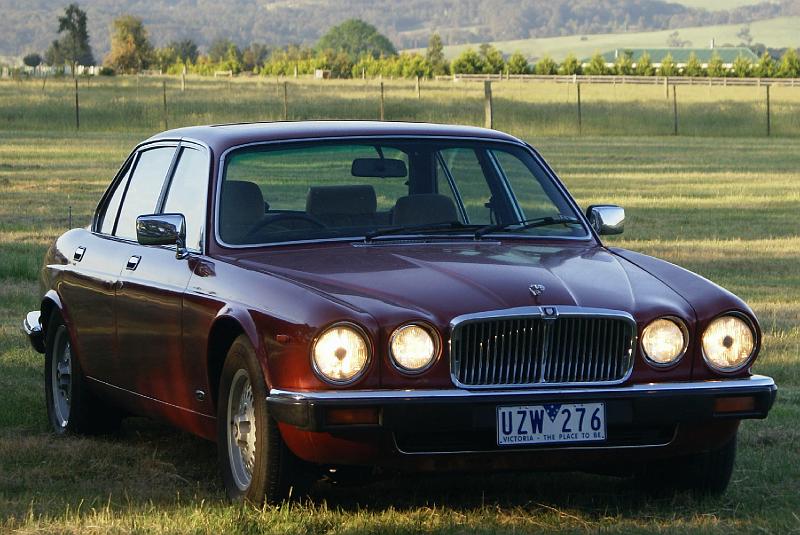 Ian's XJ6 Restoration 03.jpg - SONY DSC